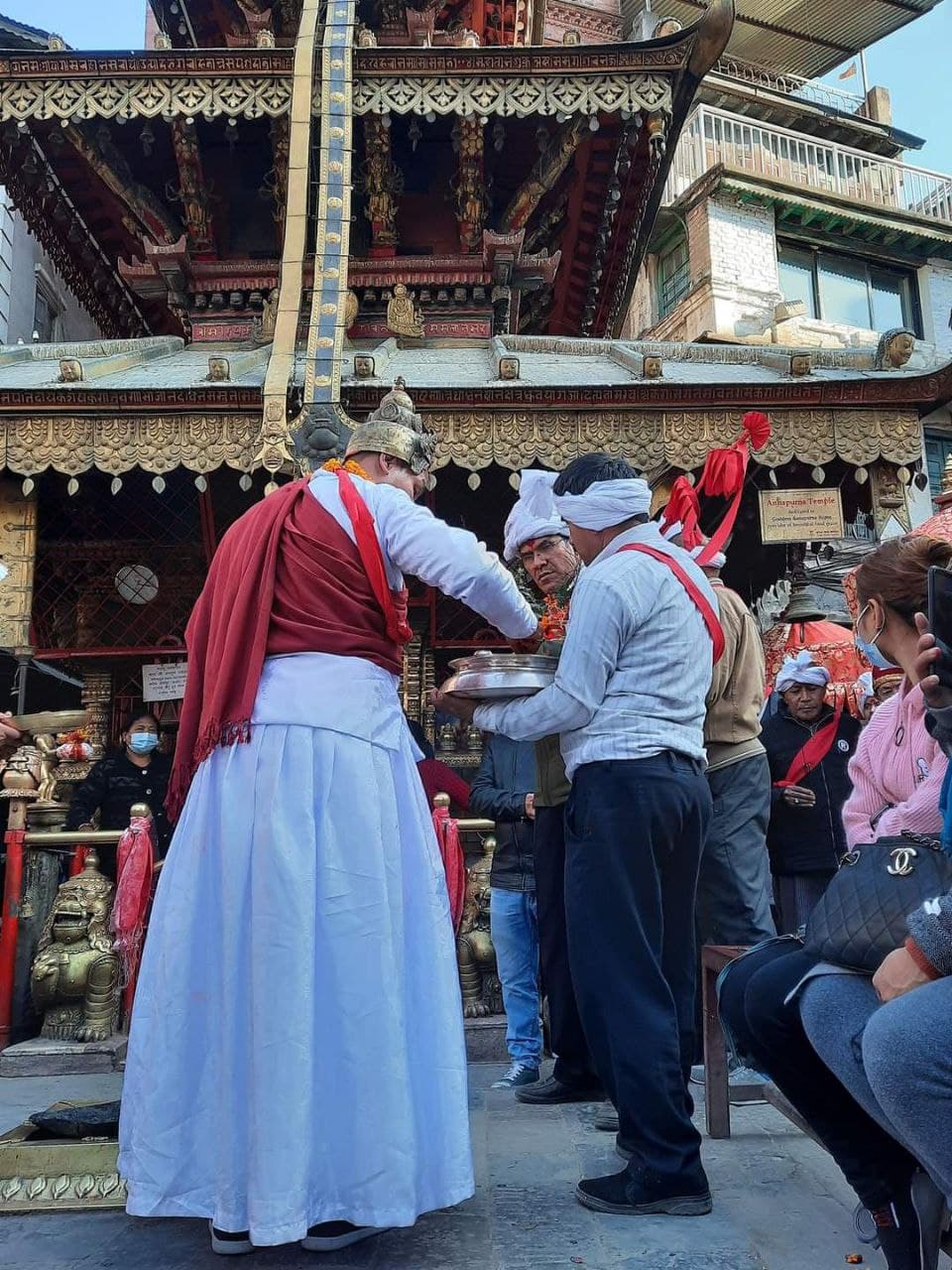 Затори, сміття та релігійні церемонії: чому у столицю Непалу неможливо  закохатися з першого погляду